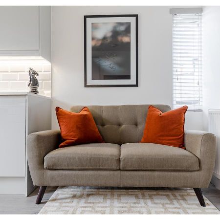 Cozy And Stylish 2 Bedroom Flat In Greater Londres Exterior foto
